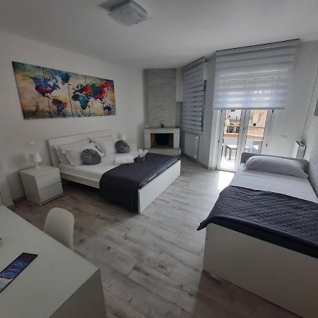 Guest House Tra Cielo E Mare Нетуно Екстериор снимка