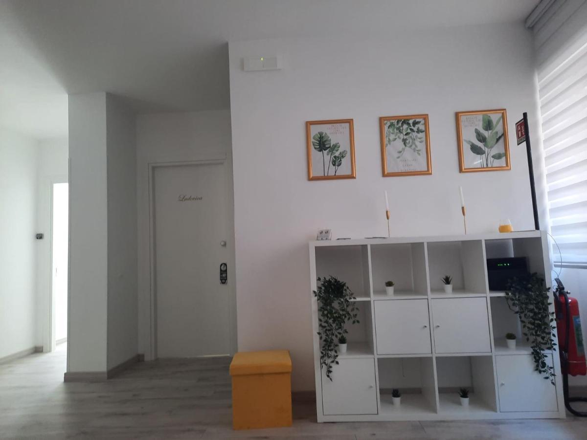 Guest House Tra Cielo E Mare Нетуно Екстериор снимка
