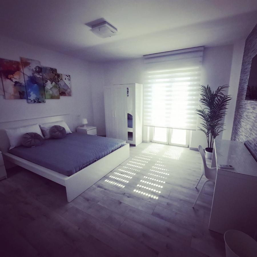 Guest House Tra Cielo E Mare Нетуно Екстериор снимка